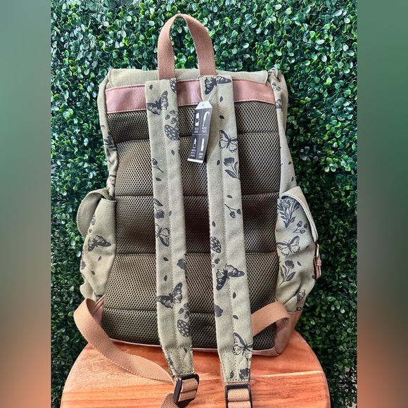 Butterfly Slouch Backpack Hot Topic Exclusive - Picture 2 of 4